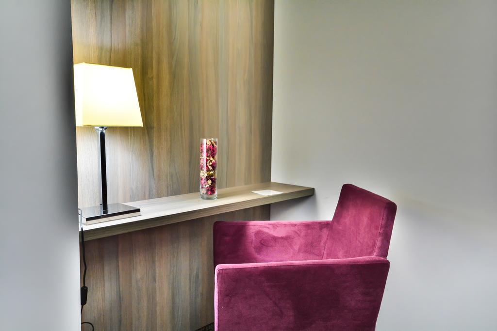 Hotel Europeca Craiova Exteriör bild