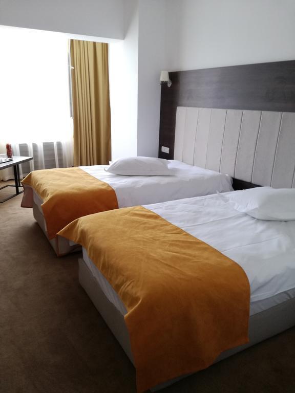 Hotel Europeca Craiova Exteriör bild