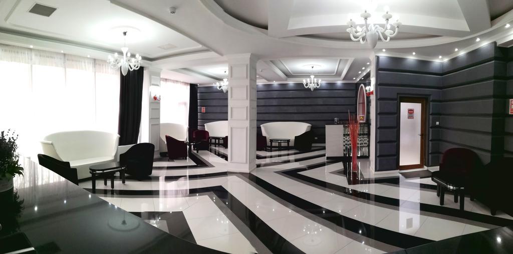 Hotel Europeca Craiova Exteriör bild