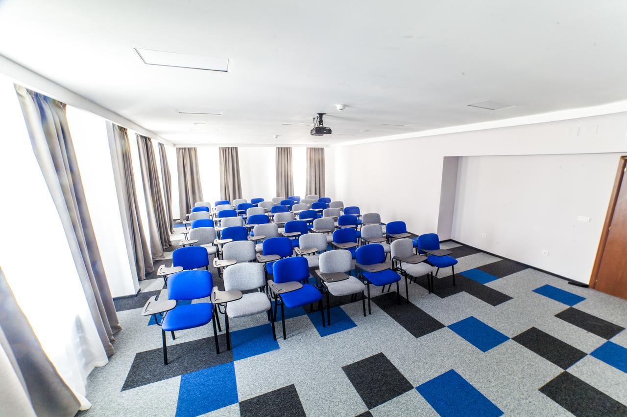 Hotel Europeca Craiova Exteriör bild