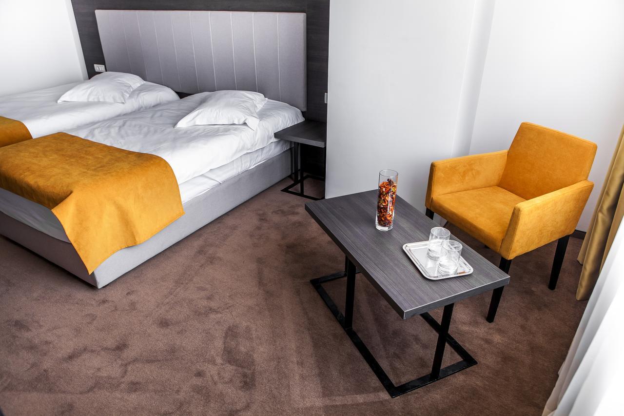 Hotel Europeca Craiova Exteriör bild