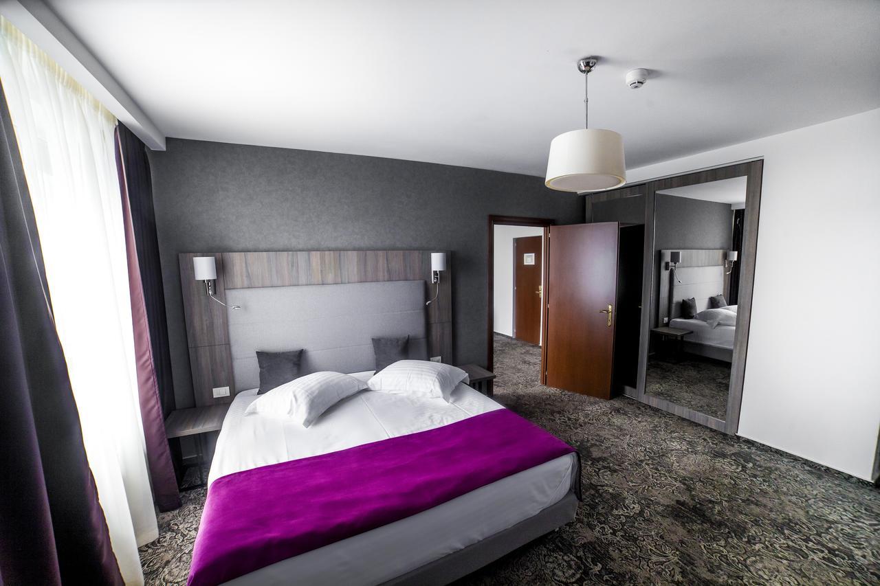 Hotel Europeca Craiova Exteriör bild