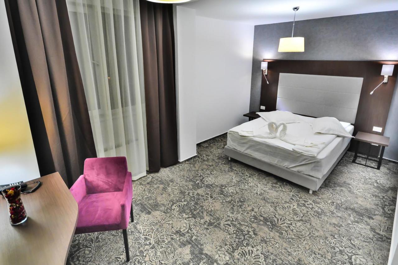 Hotel Europeca Craiova Exteriör bild