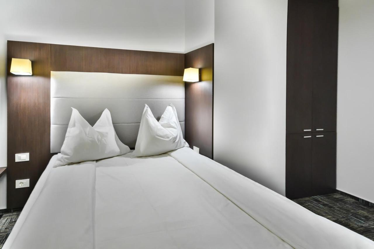 Hotel Europeca Craiova Exteriör bild