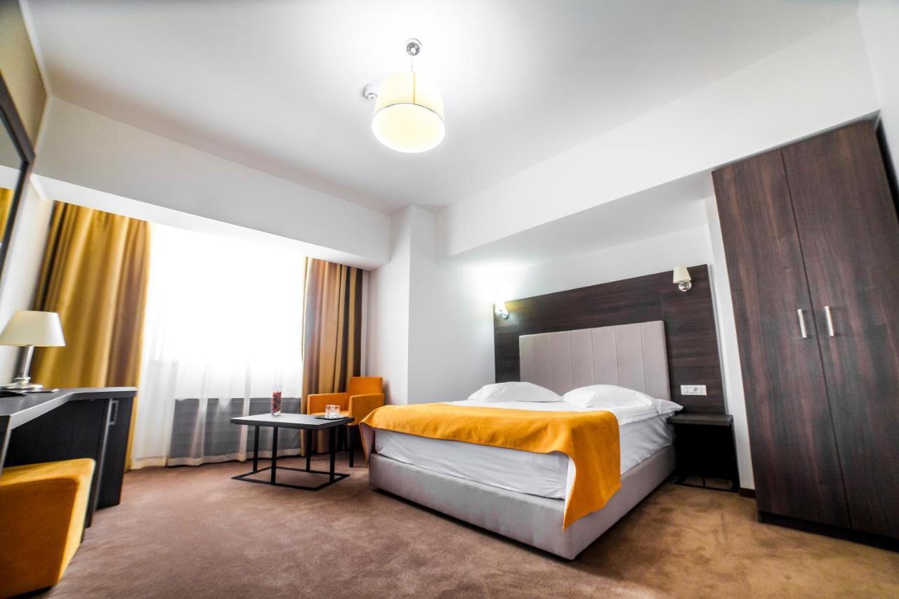 Hotel Europeca Craiova Exteriör bild