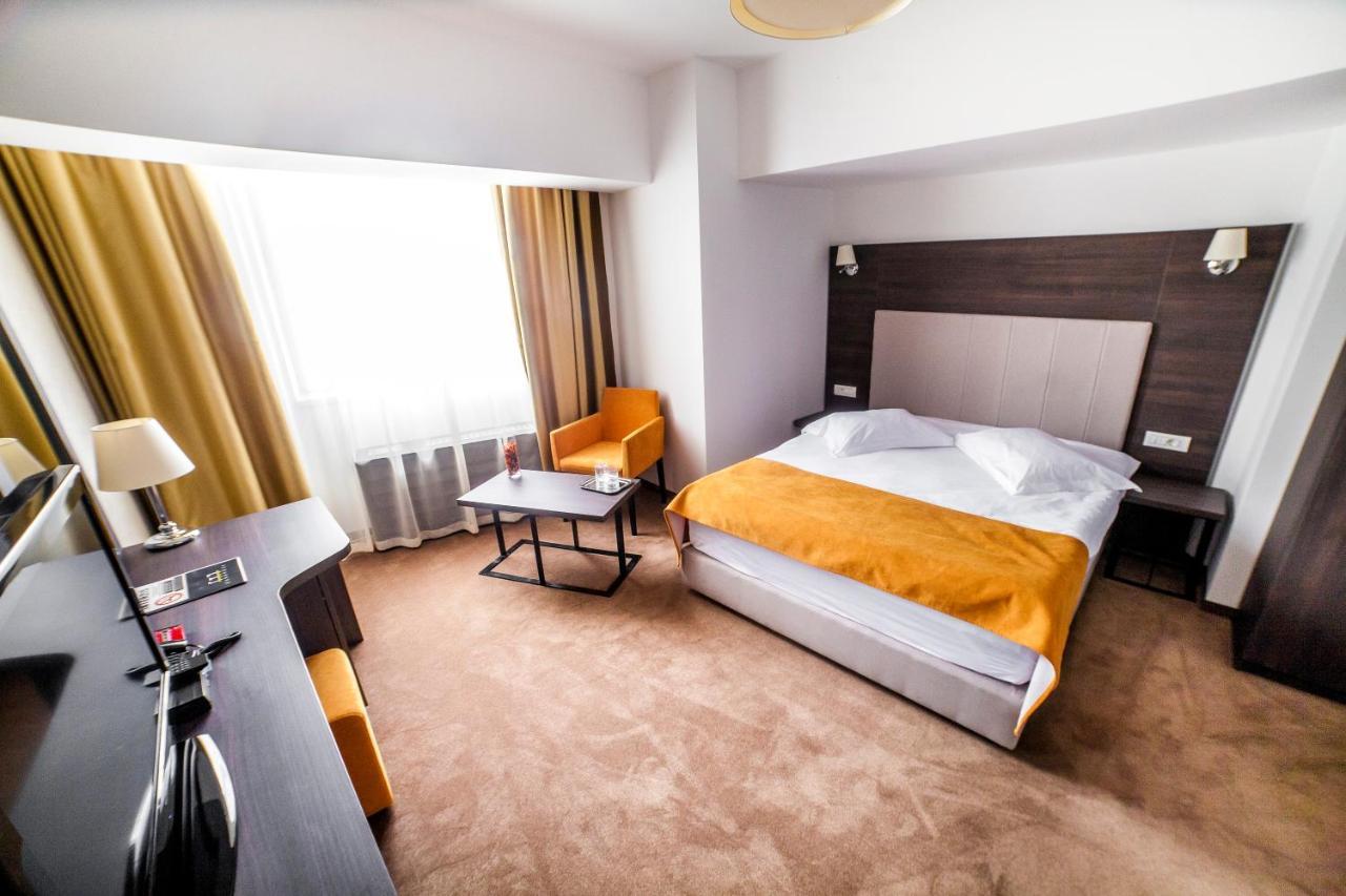 Hotel Europeca Craiova Exteriör bild